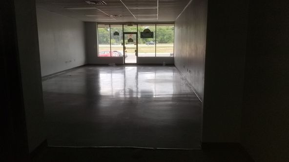 College Square Shopping Center : 256 E Broadway Blvd, Jefferson City, TN 37760